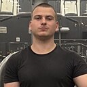 Максим, 23 года