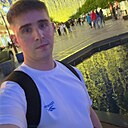 Максим, 33 года