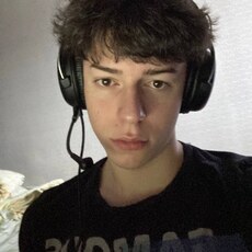 Фотография мужчины Андрей, 19 лет из г. Пятигорск