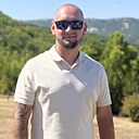 Владислав, 25 лет