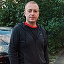 Роман, 25 лет