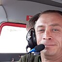 Den, 44 года