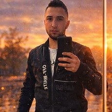 Фотография мужчины Maxim, 20 лет из г. Râmnicu Sărat