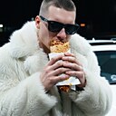 Максим, 22 года