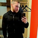 Роман, 32 года