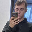 Максим, 22 года