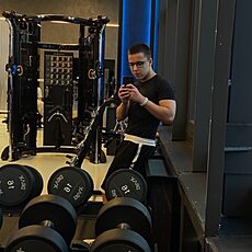 Фотография мужчины Алексей, 18 лет из г. Санкт-Петербург