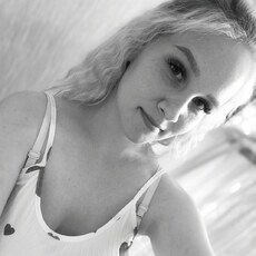 Фотография девушки Лилия, 23 года из г. Новосибирск