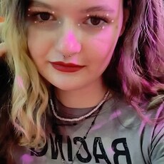 Фотография девушки Ульяна, 19 лет из г. Екатеринбург