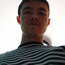 Фотография мужчины Илья, 18 лет из г. Саратов