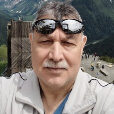 Яшкин, 61 из г. Москва.