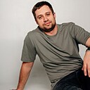 Максим, 23 года