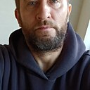 Саша, 42 года