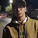 Мухаммад, 18 лет