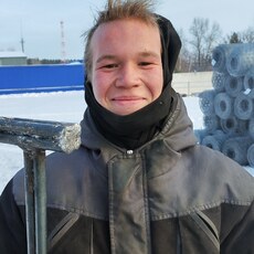 Фотография мужчины Денис, 19 лет из г. Волгоград