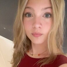 Фотография девушки Лера, 18 лет из г. Москва