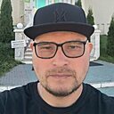 Динар, 33 года