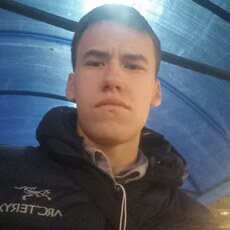 Фотография мужчины Ярослав, 18 лет из г. Киров