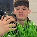 Роман, 24 года