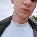 Денис, 22 года