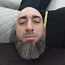 Висит Умханов, 39 лет