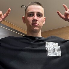 Фотография мужчины Влад, 20 лет из г. Магнитогорск