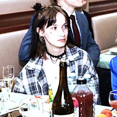 Фотография девушки Алина, 19 лет из г. Санкт-Петербург