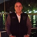 Гагик, 42 года