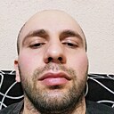 Дионис, 33 года