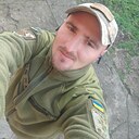 Деня, 33 года