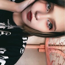 Фотография девушки Ирис, 20 лет из г. Томск