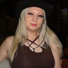 Фотография девушки Алинка, 19 лет из г. Комсомольск-на-Амуре