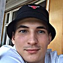 Максим, 24 года