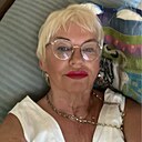 Madonna, 52 года