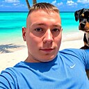 Максим, 23 года