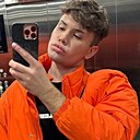 Роман, 25 лет