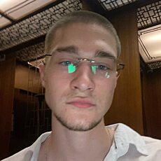 Фотография мужчины Ярослав, 21 год из г. Санкт-Петербург