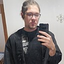 Денис, 22 года