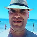 Alexander, 44 года