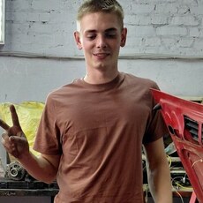 Фотография мужчины Максим, 19 лет из г. Ростов-на-Дону