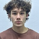 Нугзар, 19 лет