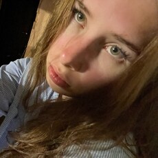 Фотография девушки Лиза, 18 лет из г. Санкт-Петербург