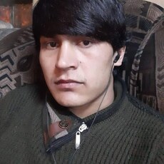 Фотография мужчины Уктамбек, 29 лет из г. Санкт-Петербург
