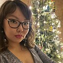 Удалилась, 37 лет