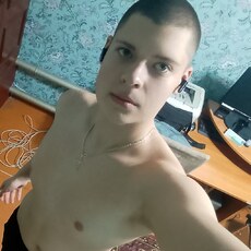 Фотография мужчины Ярик, 19 лет из г. Новоалтайск