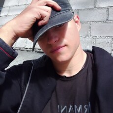 Фотография мужчины Роберт, 19 лет из г. Владикавказ