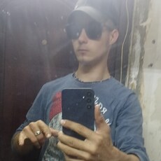 Фотография мужчины Алексей, 21 год из г. Усолье-Сибирское