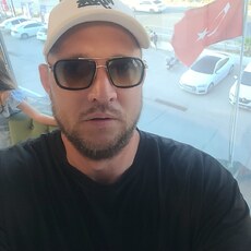 Фотография мужчины Леонид, 39 лет из г. Караганда