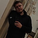 Артём, 24 года