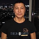 Женис, 33 года